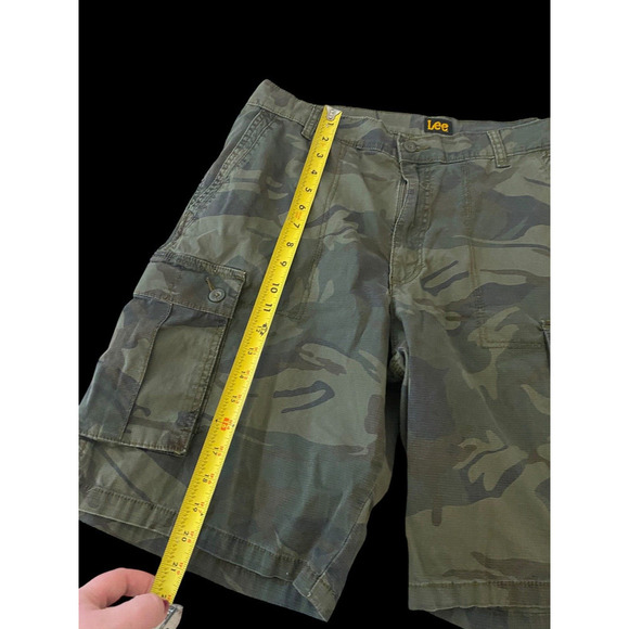 Lee Cargo Camo Shorts Size 36 Mens Camouflage Baggy Y2K Pockets Vintage 2000s - Picture 8 of 10